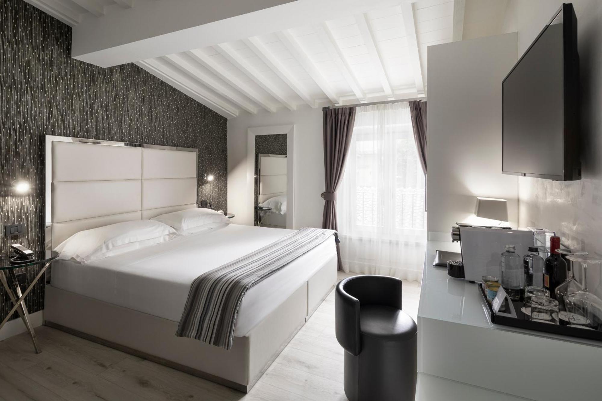Hotel Lhp River & Florencia